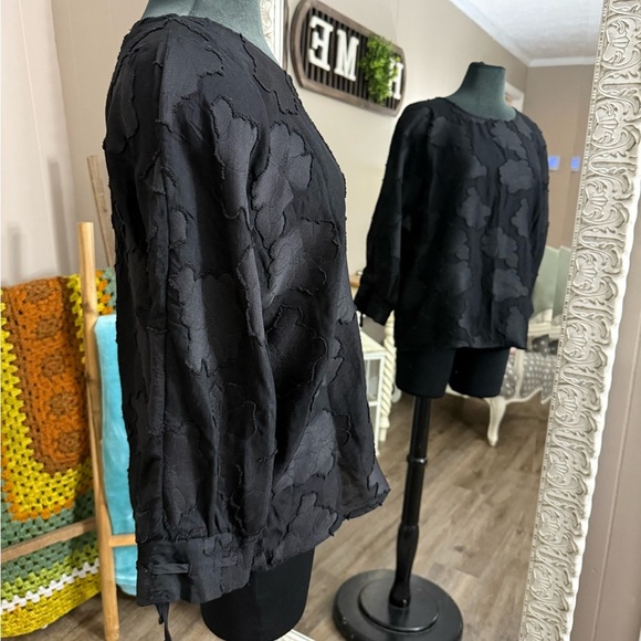 Karl Lagerfeld • Floral Black Lace Burnout Top - Picture 6 of 10